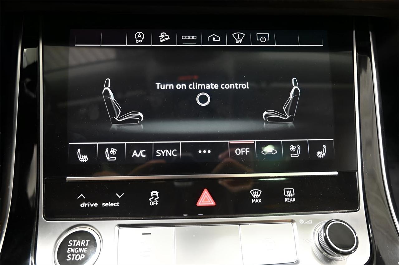 Audi Q8  2021