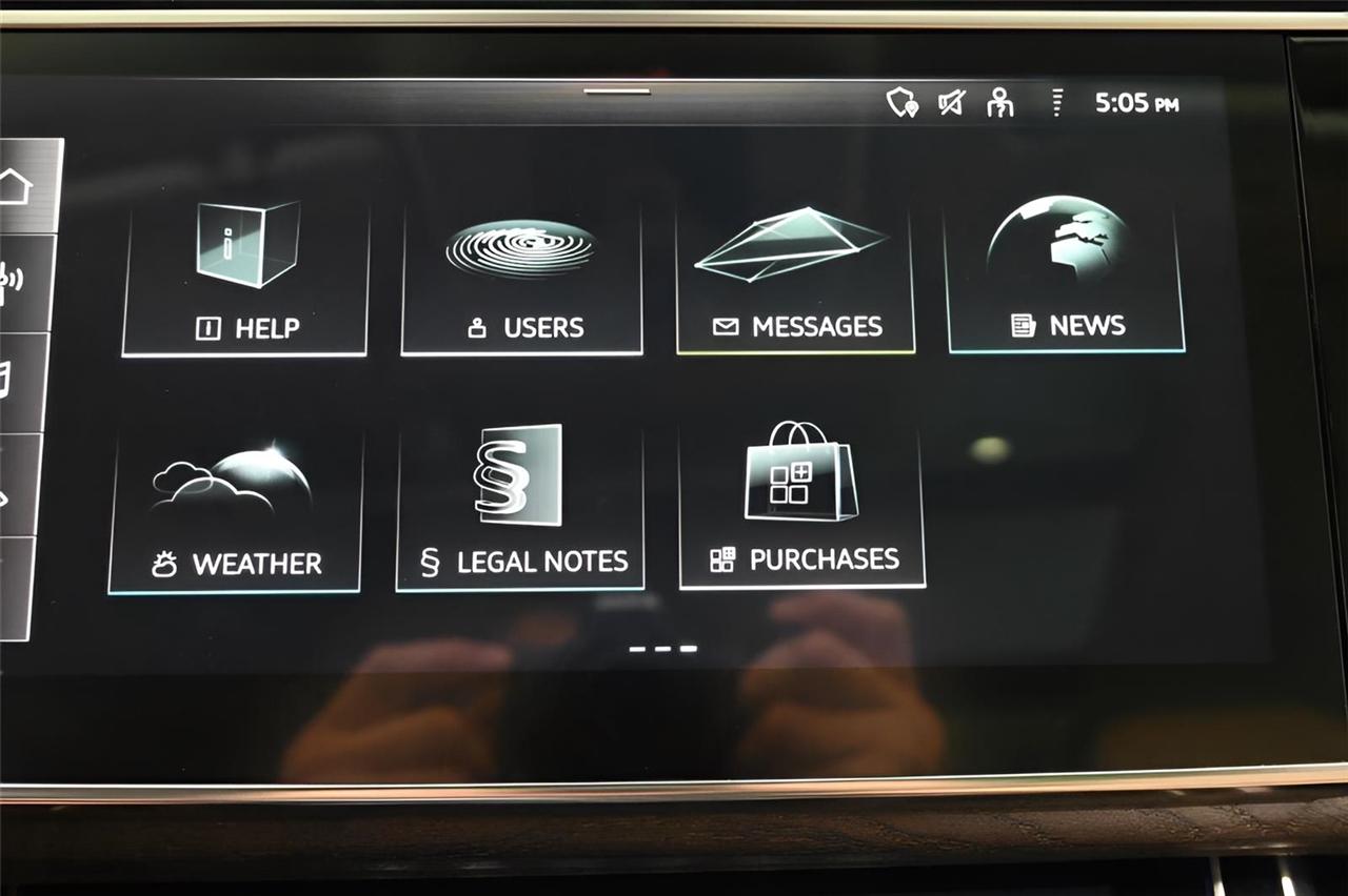 Audi Q8  2021