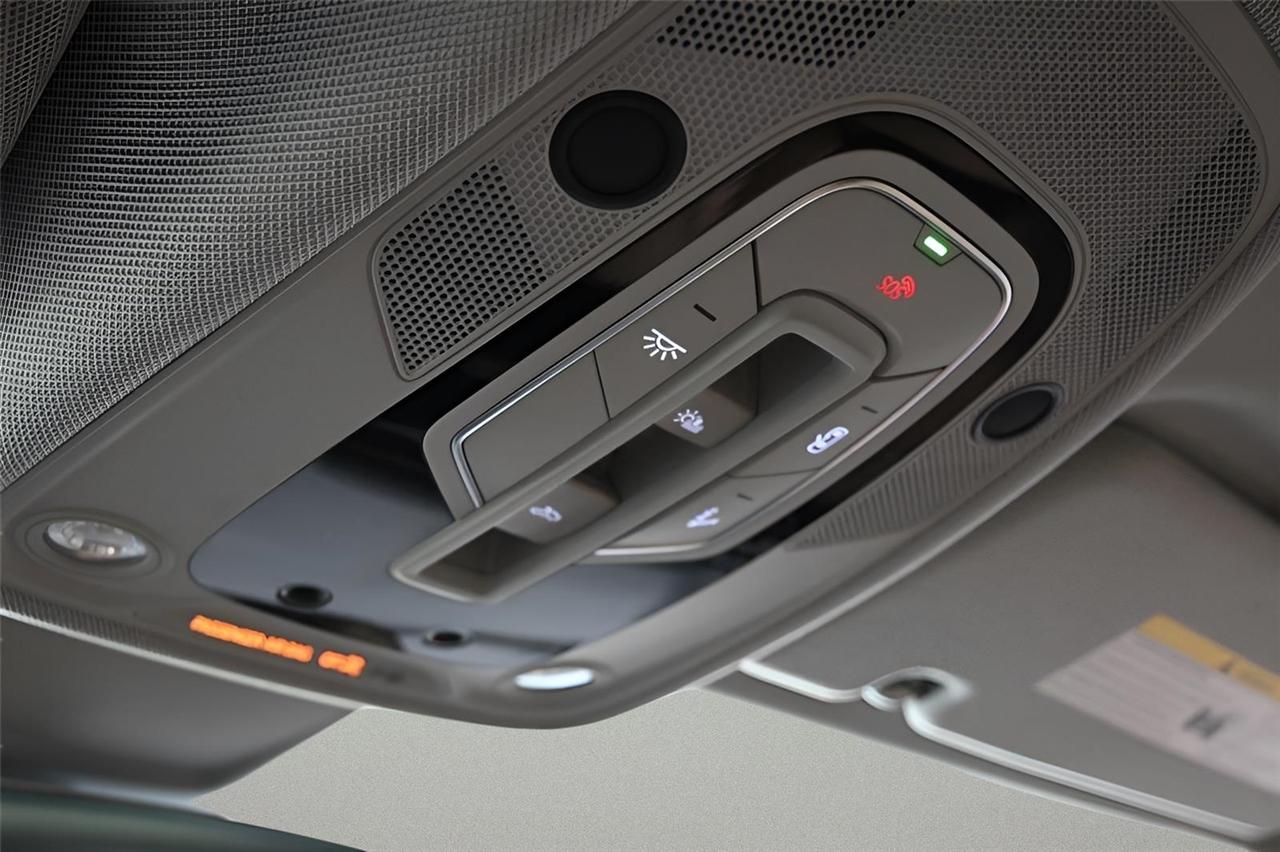 Audi Q8  2021
