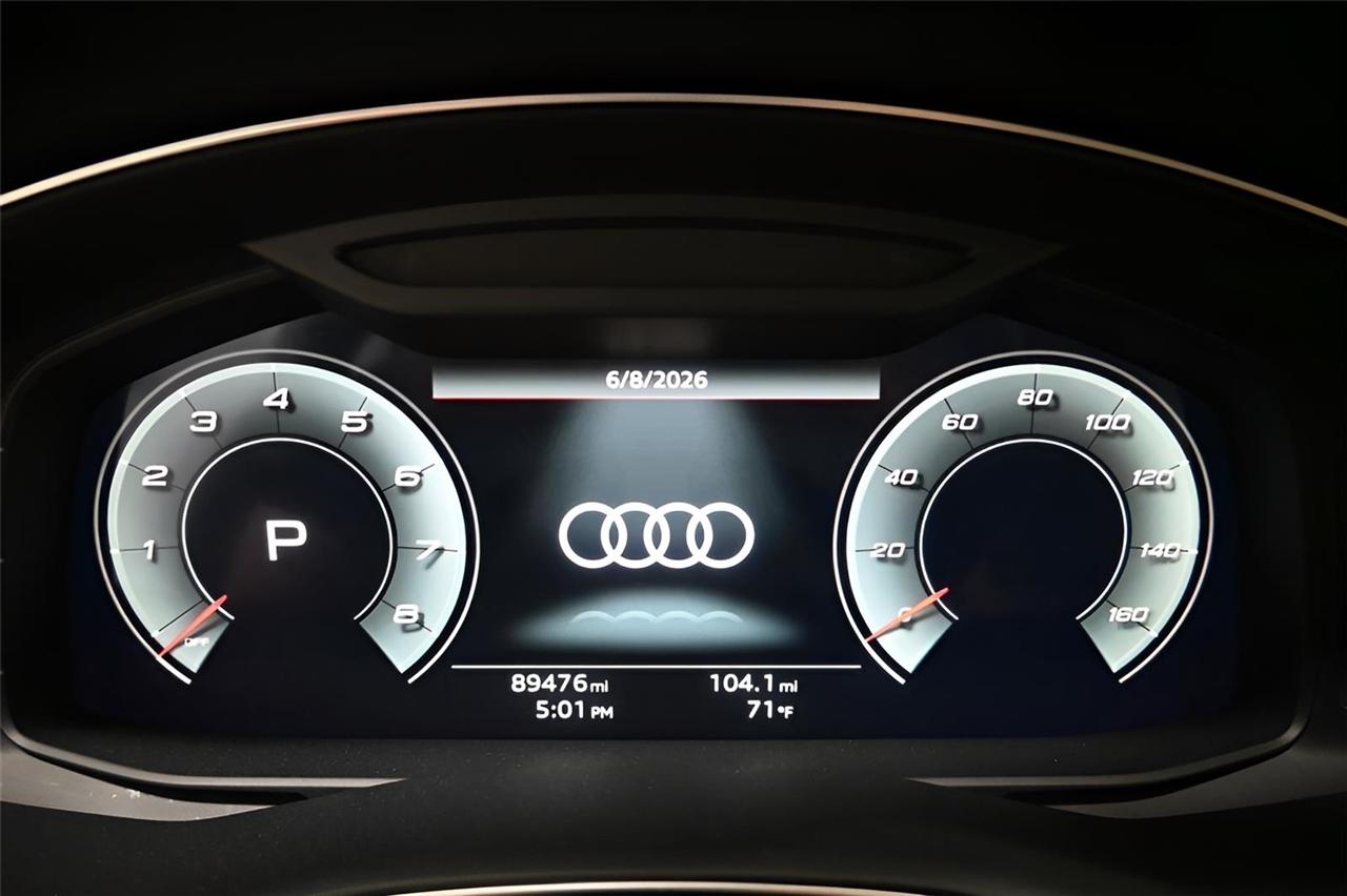 Audi Q8  2021
