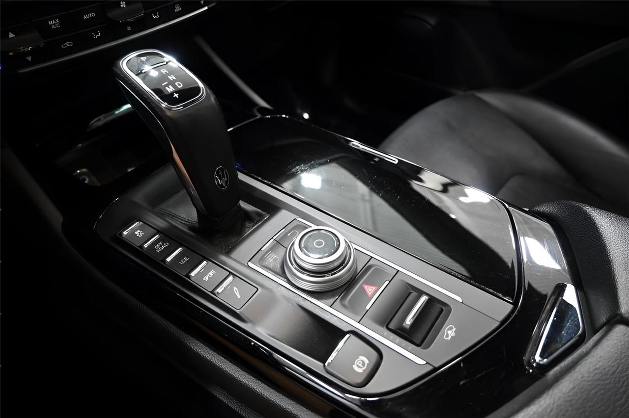 Maserati Levante  2019
