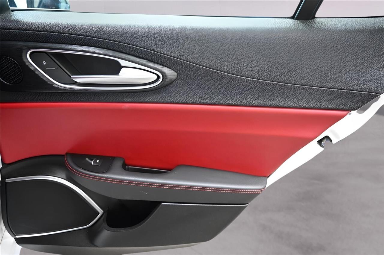 Alfa Romeo Giulia  2020