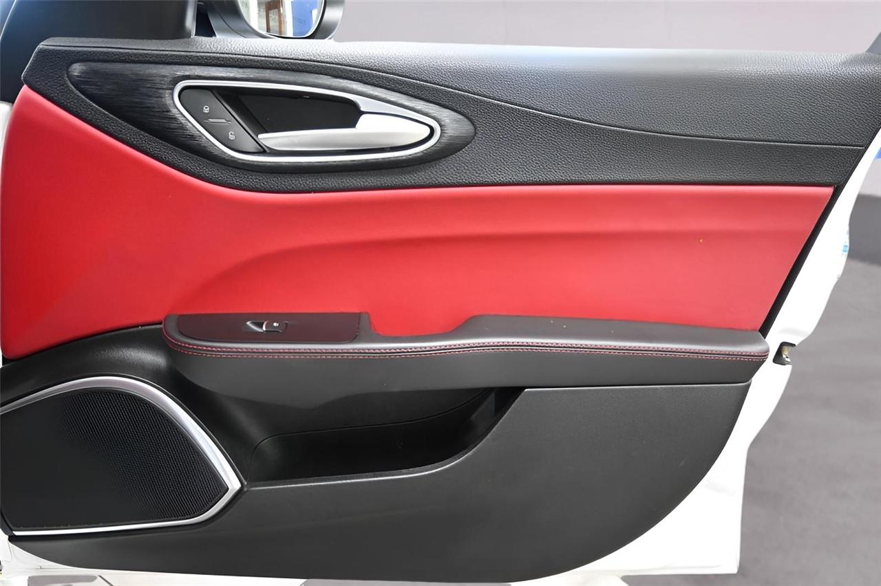 Alfa Romeo Giulia  2020