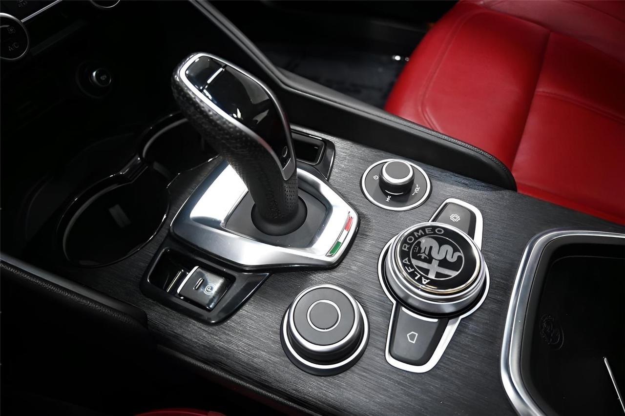 Alfa Romeo Giulia  2020