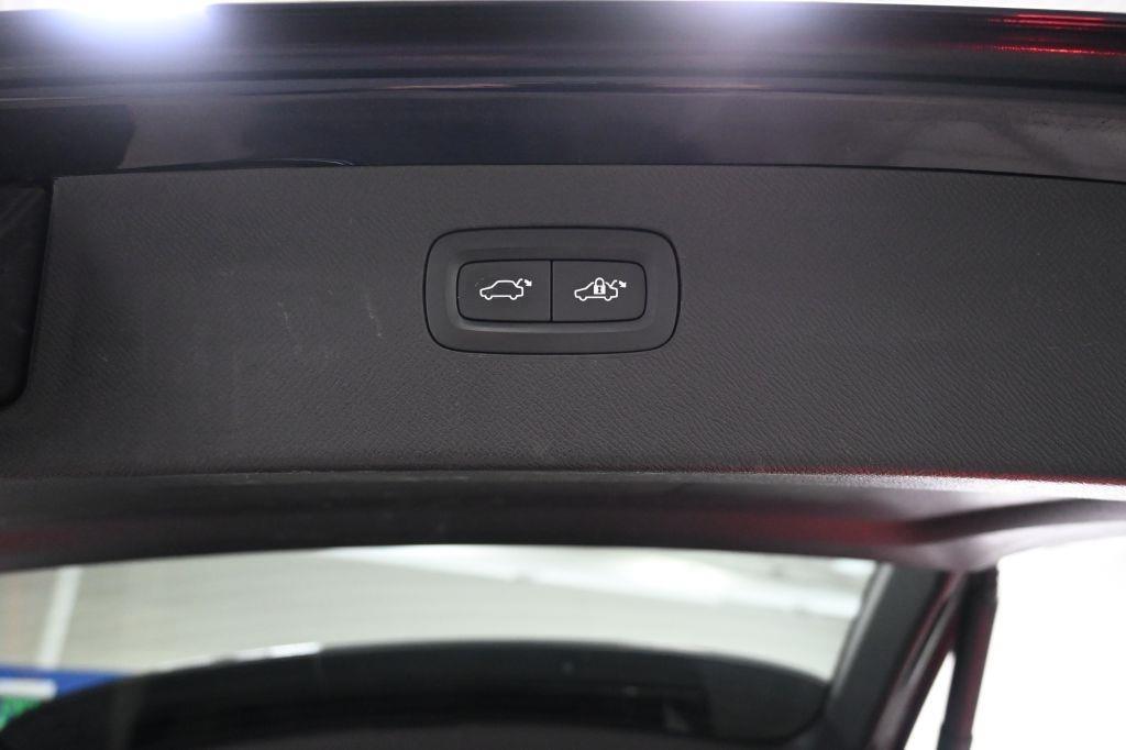 Volvo XC90  2017