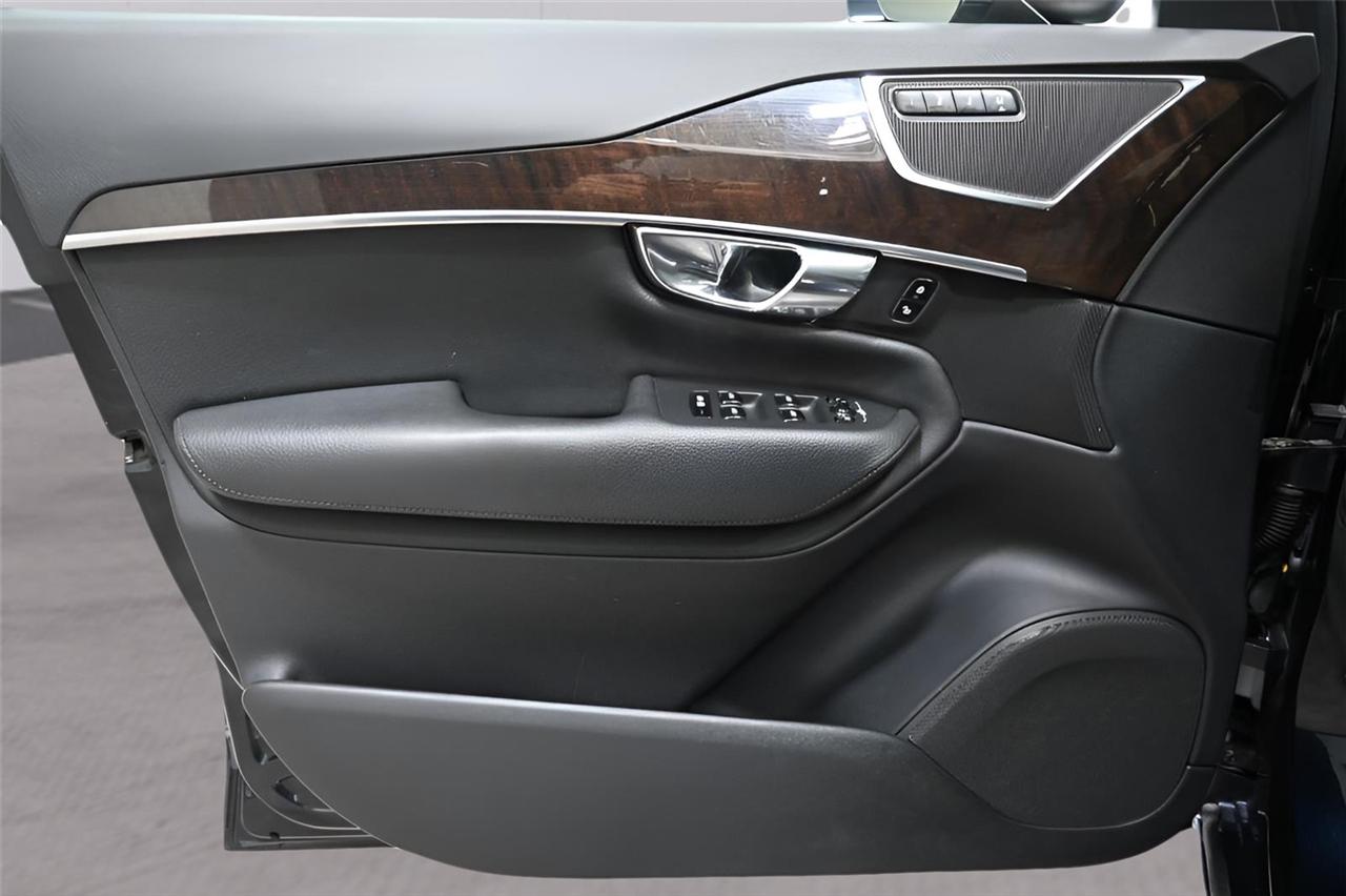 Volvo XC90  2017