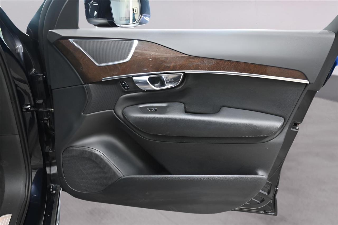 Volvo XC90  2017