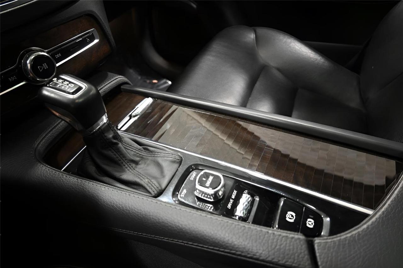 Volvo XC90  2017