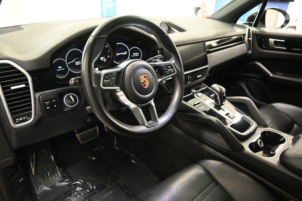 Porsche Cayenne  2019