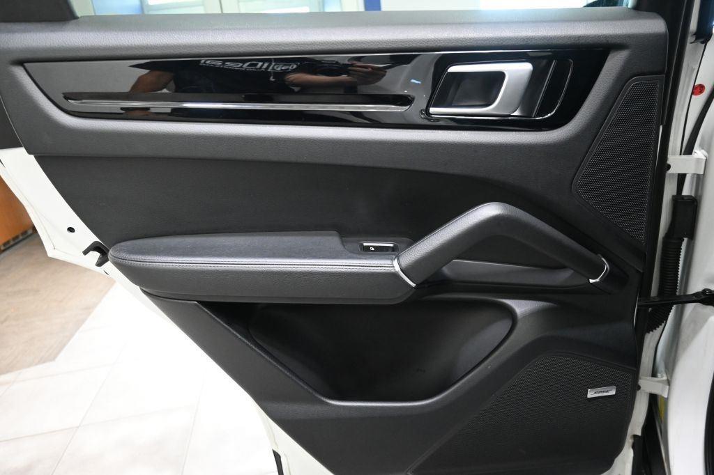 Porsche Cayenne  2019