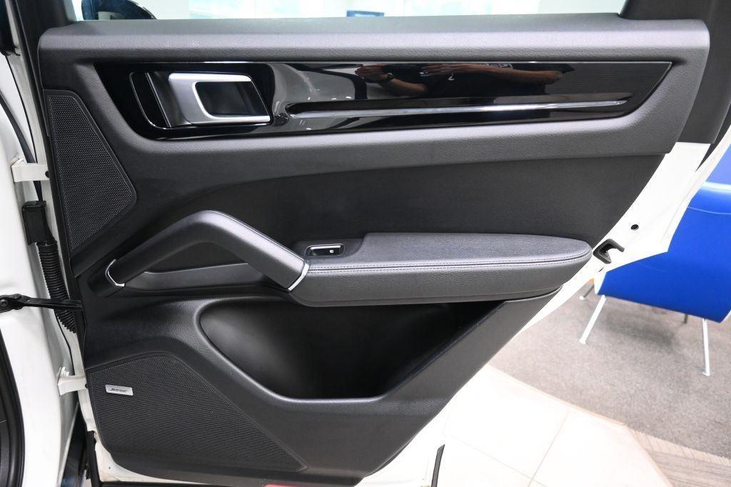 Porsche Cayenne  2019