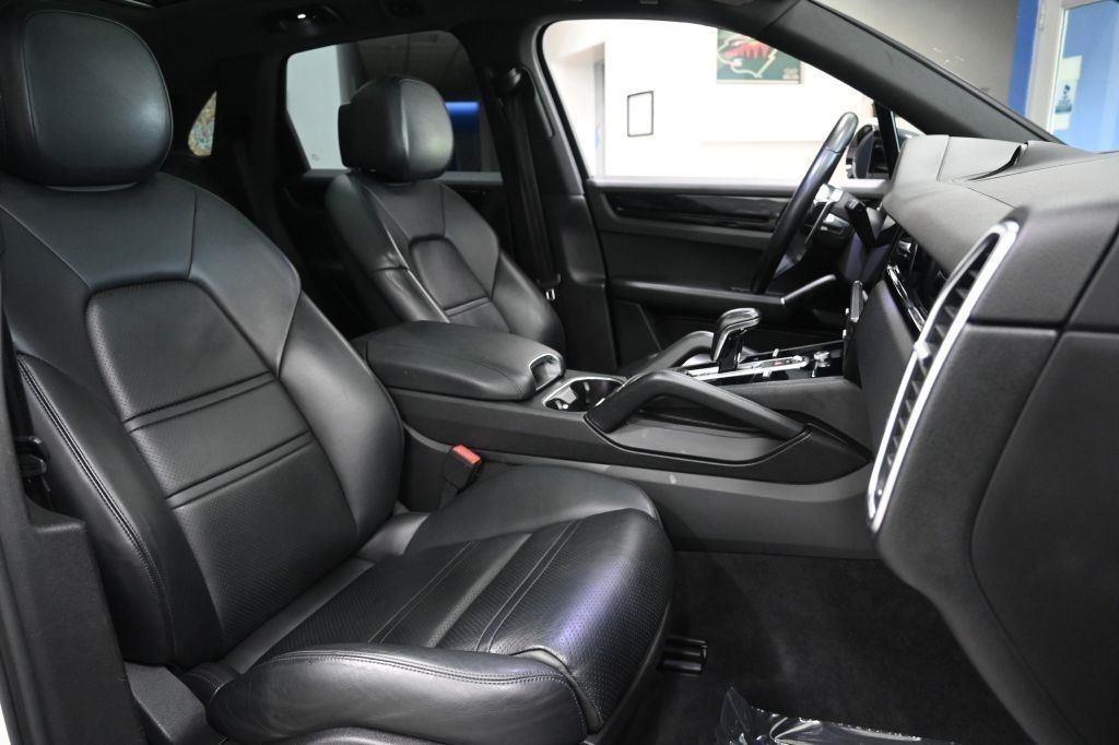 Porsche Cayenne  2019