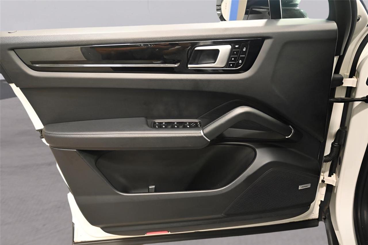 Porsche Cayenne  2019