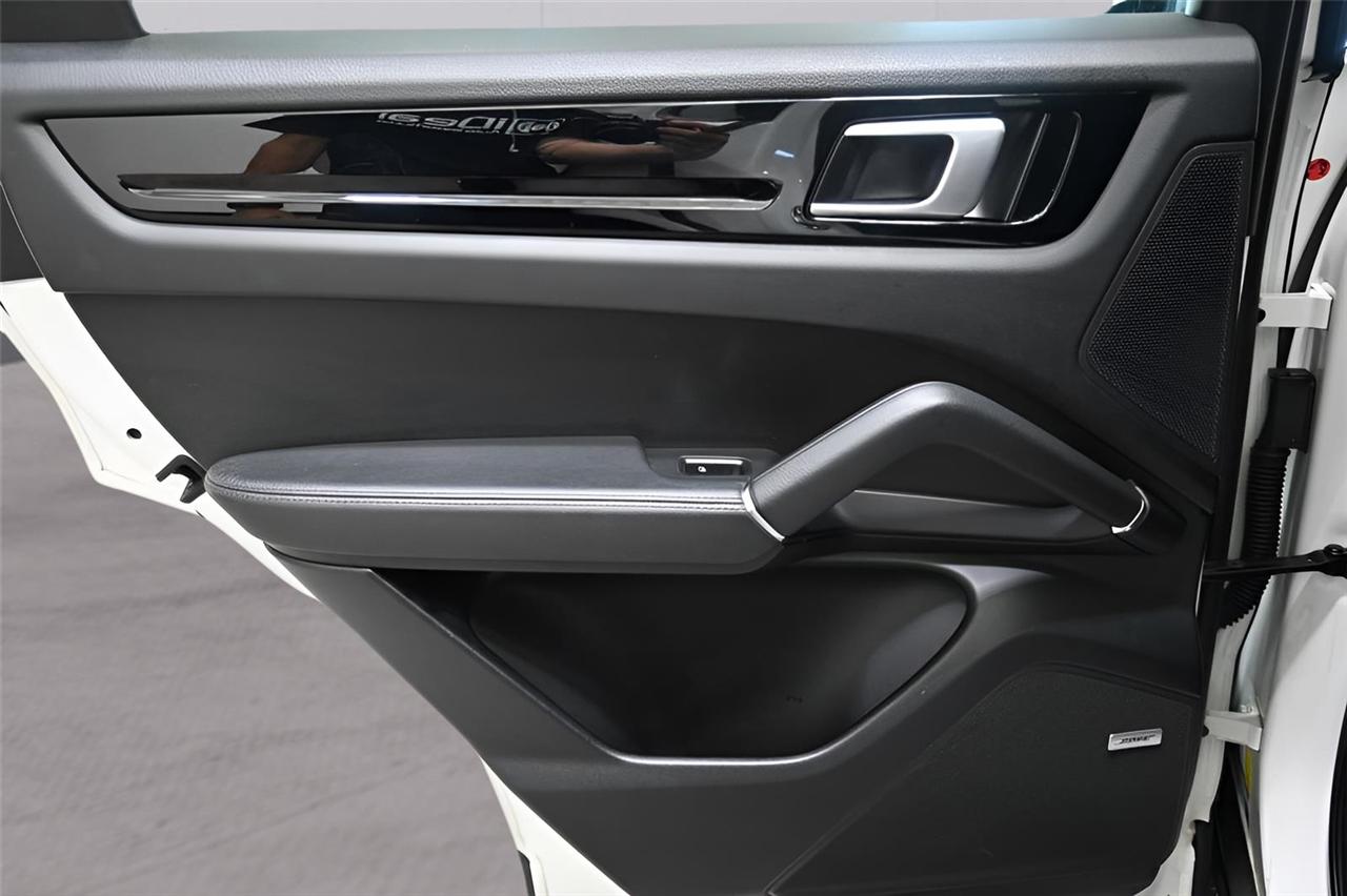 Porsche Cayenne  2019
