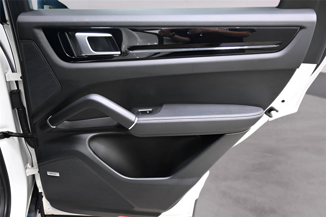 Porsche Cayenne  2019