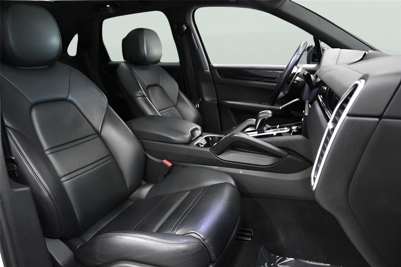 Porsche Cayenne  2019