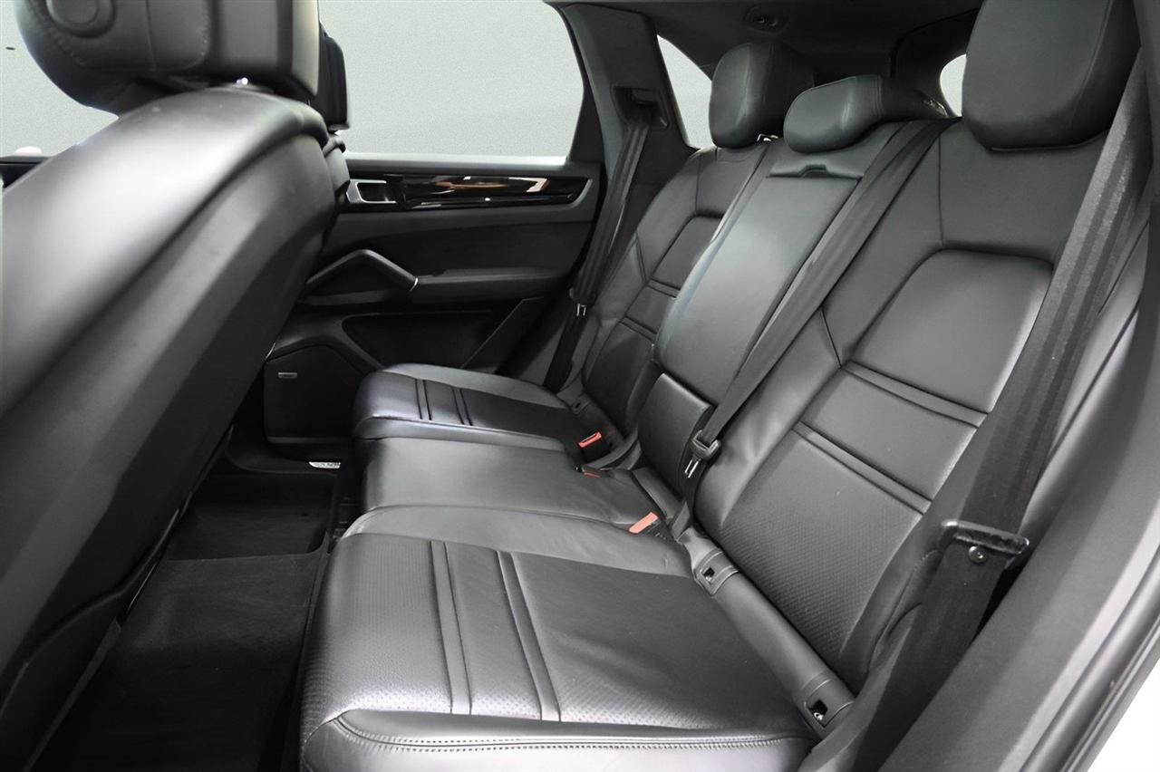 Porsche Cayenne  2019