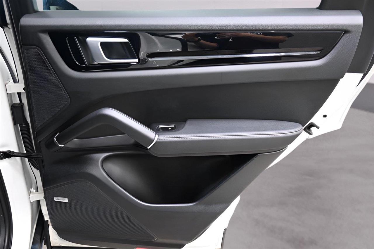 Porsche Cayenne  2019