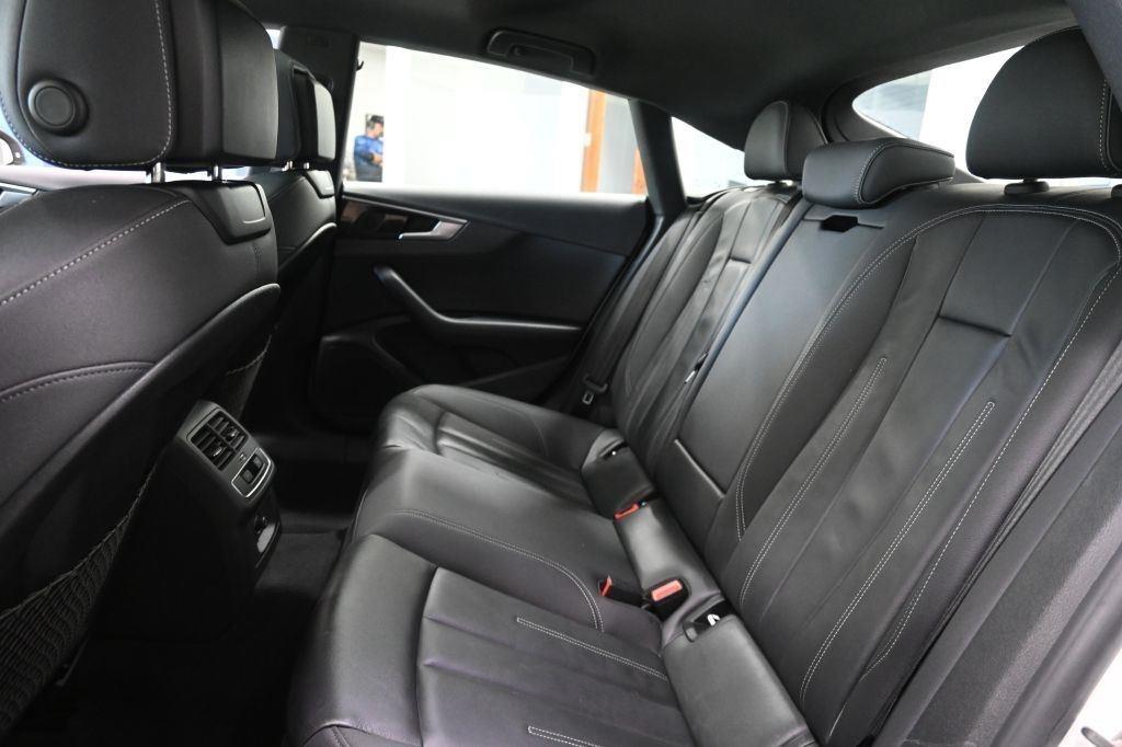 Audi A5  2021
