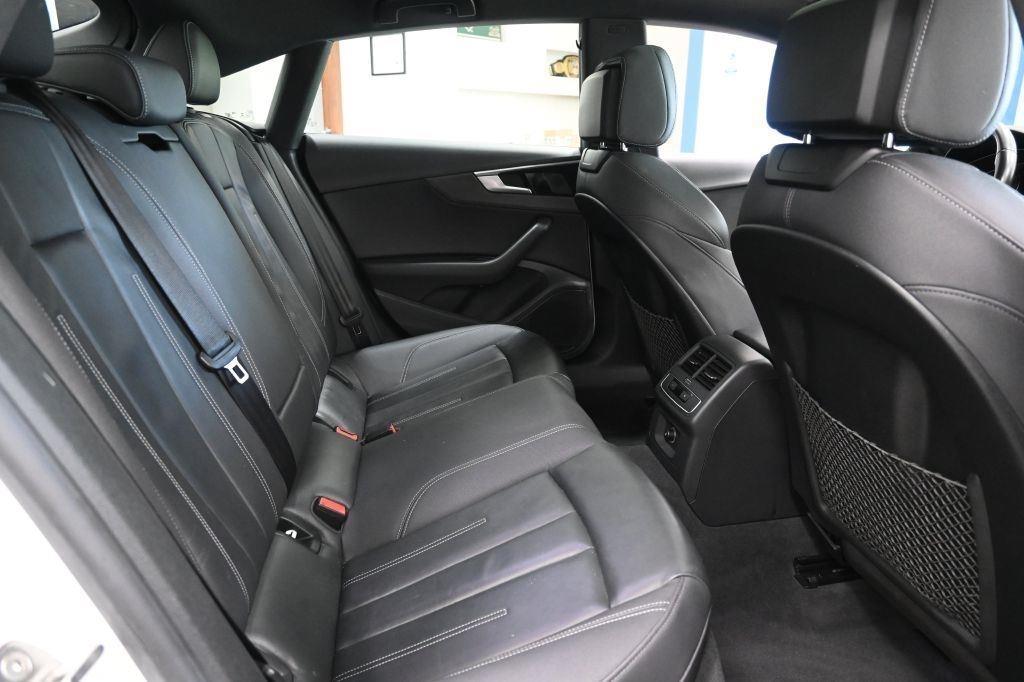 Audi A5  2021