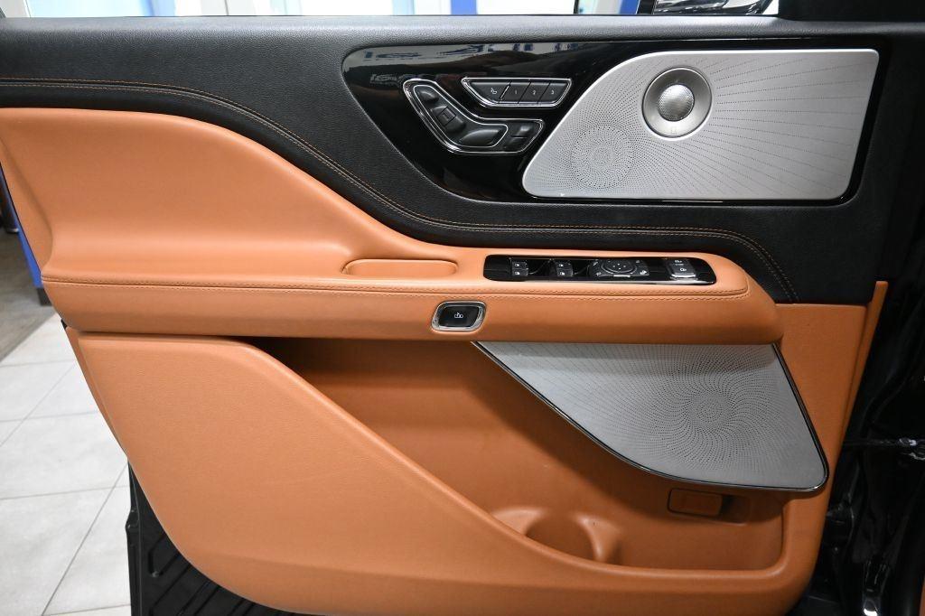 Lincoln Aviator  2021
