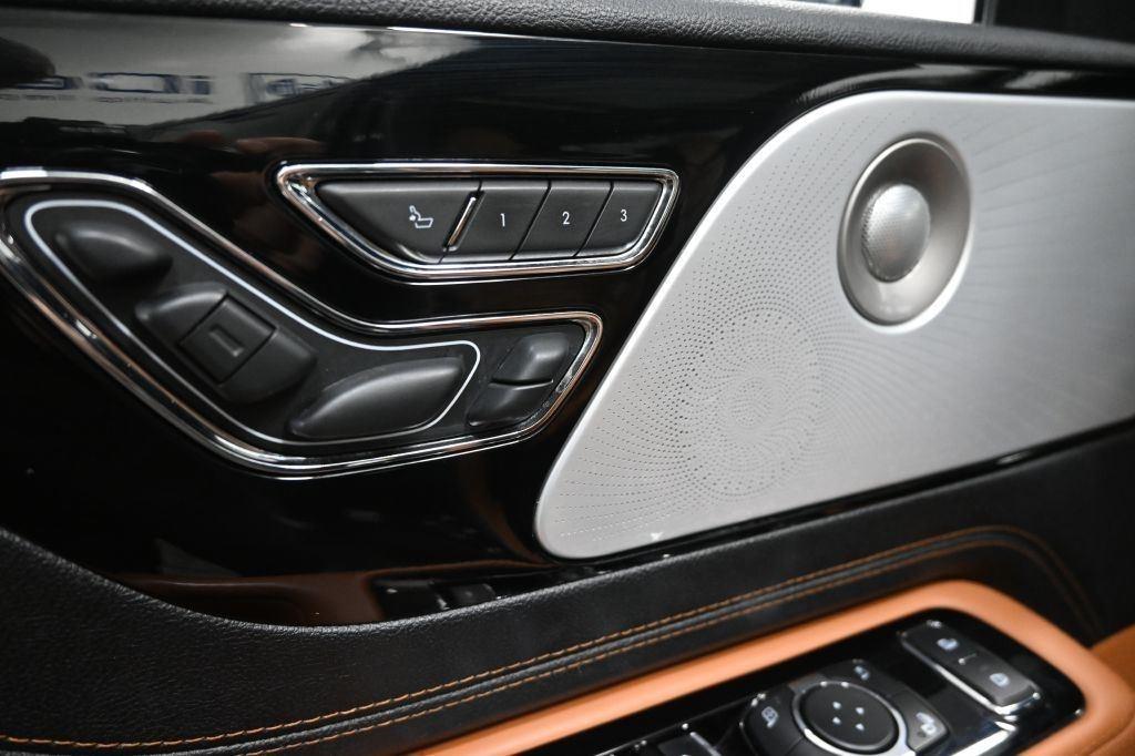 Lincoln Aviator  2021
