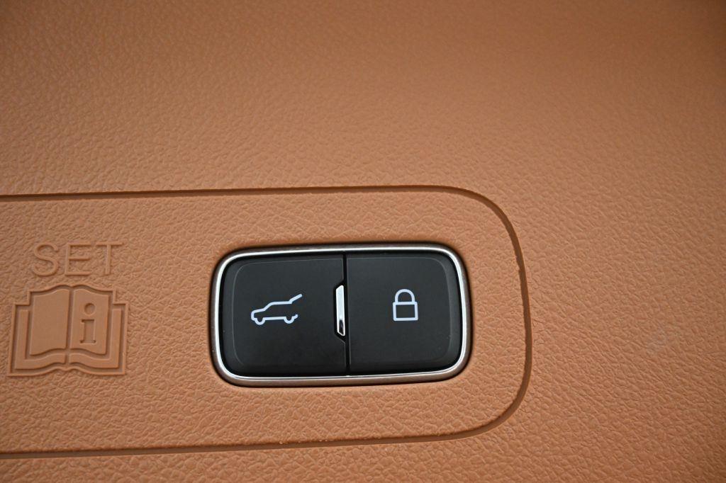 Lincoln Aviator  2021