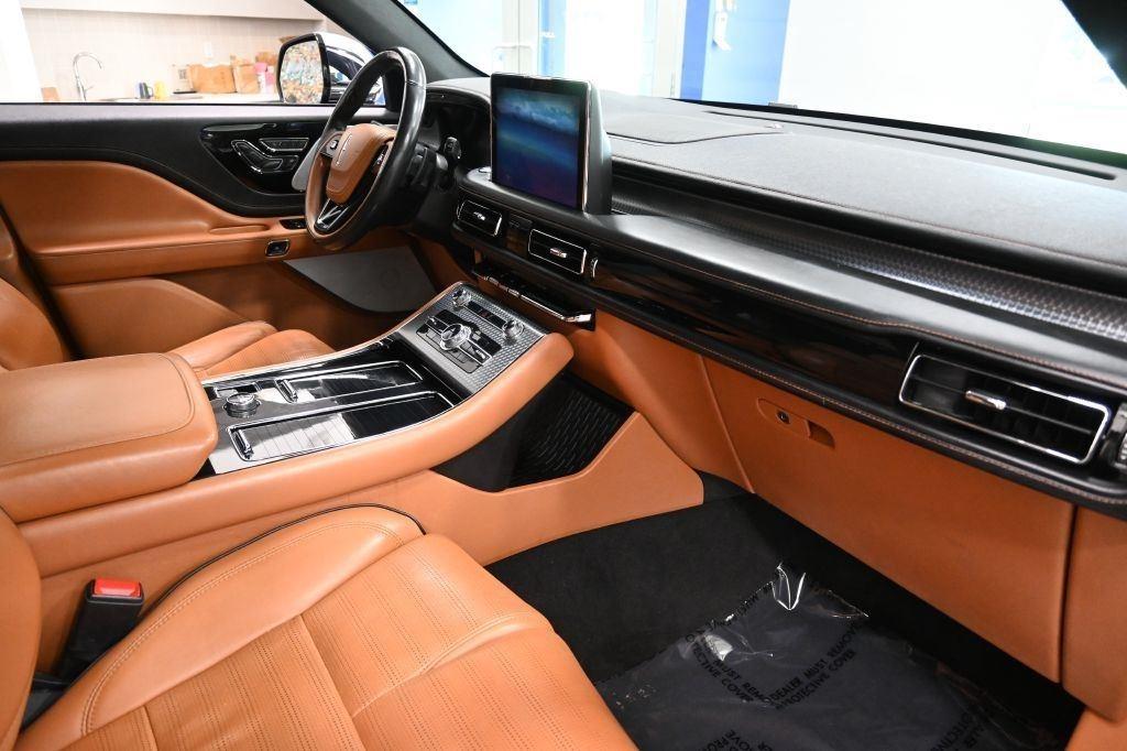 Lincoln Aviator  2021