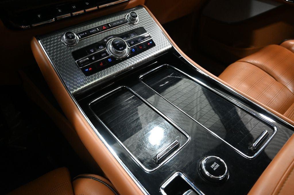 Lincoln Aviator  2021