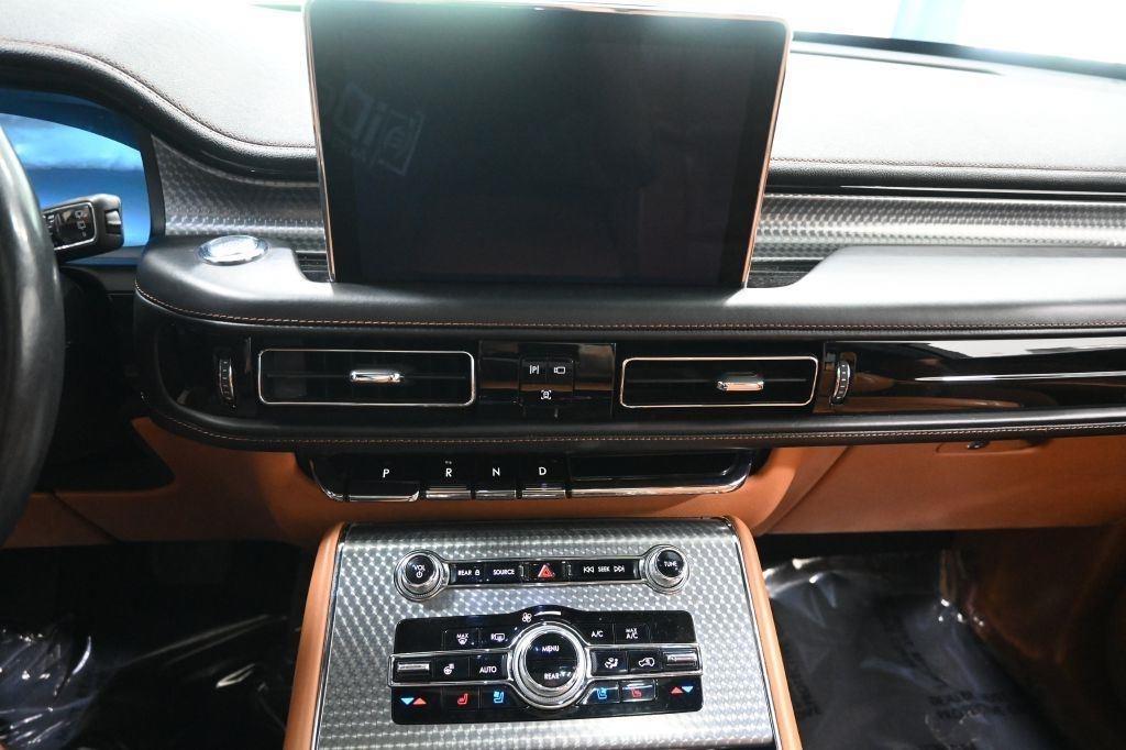 Lincoln Aviator  2021