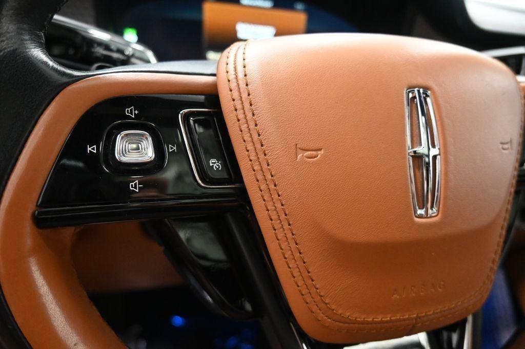 Lincoln Aviator  2021