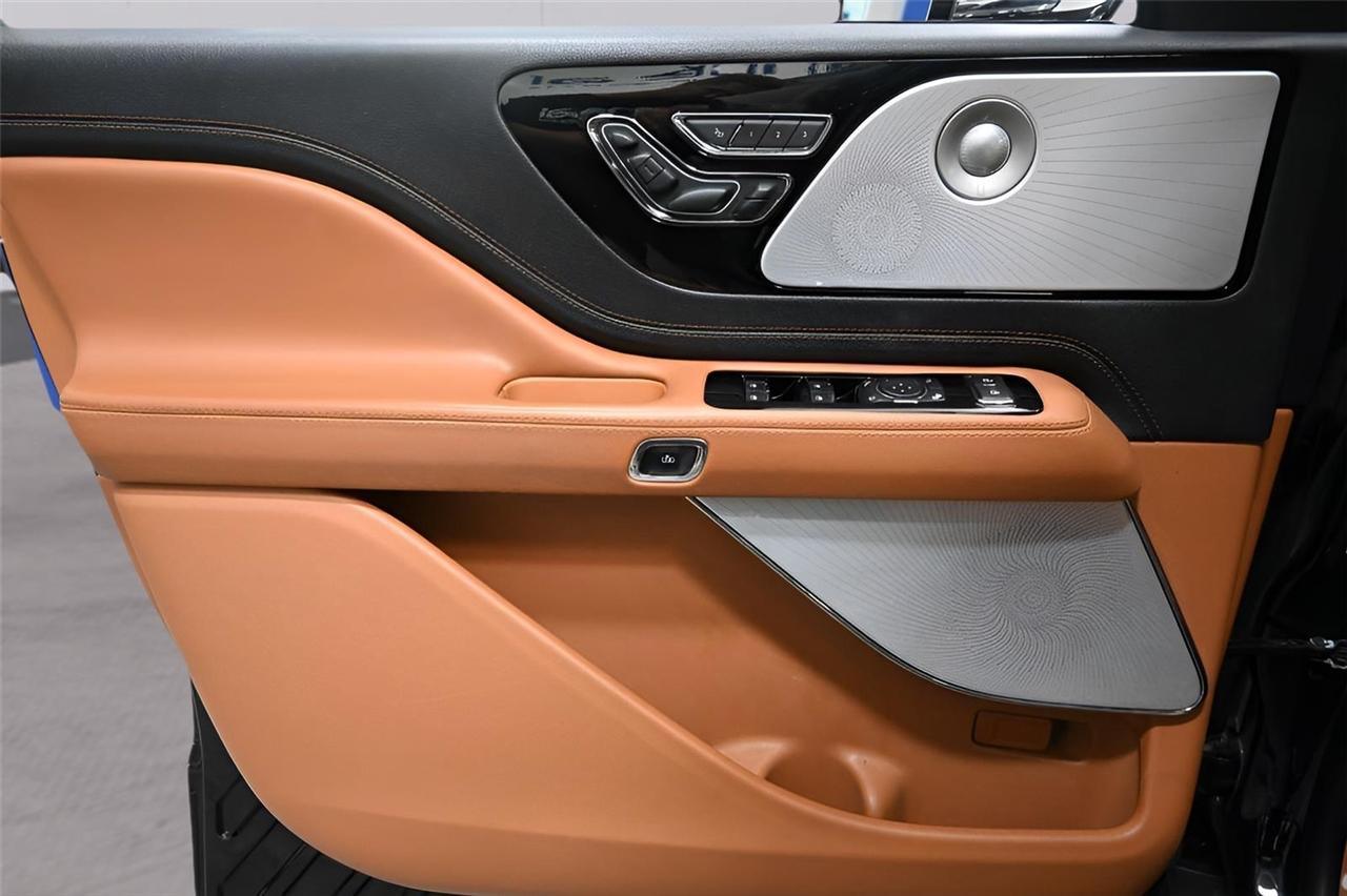 Lincoln Aviator  2021