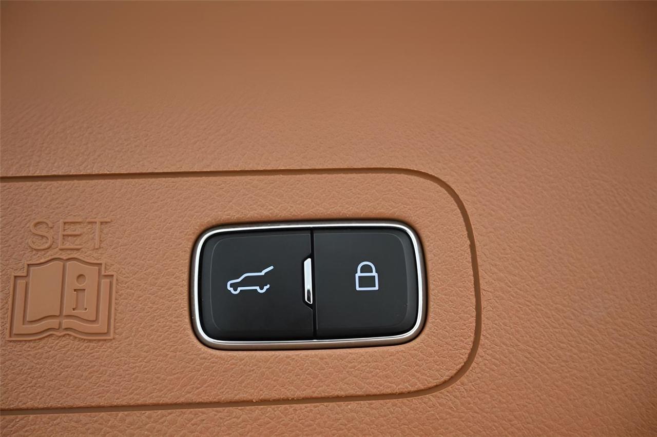 Lincoln Aviator  2021