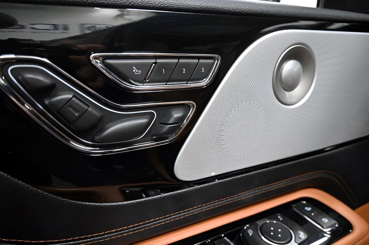 Lincoln Aviator  2021