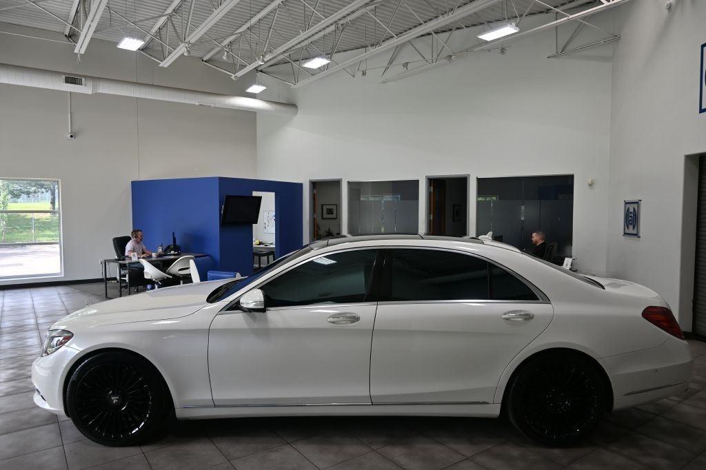 Mercedes-Benz S-Class S550 2015