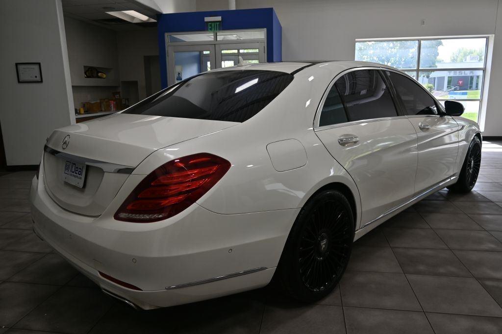 Mercedes-Benz S-Class S550 2015