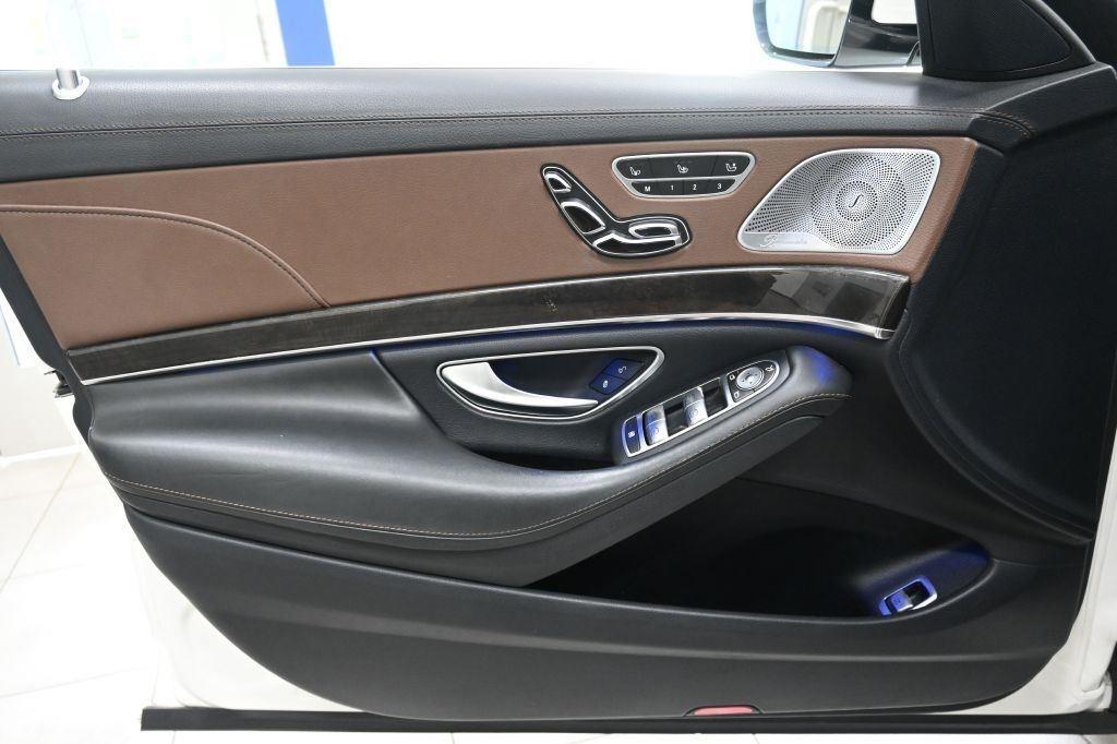 Mercedes-Benz S-Class S550 2015