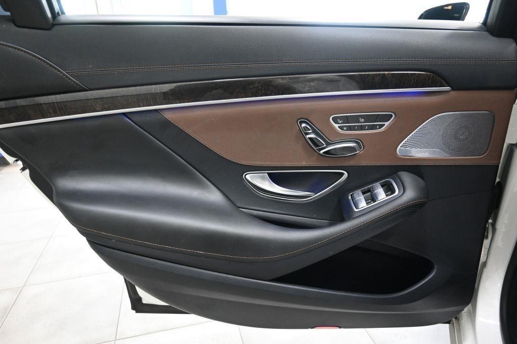 Mercedes-Benz S-Class S550 2015