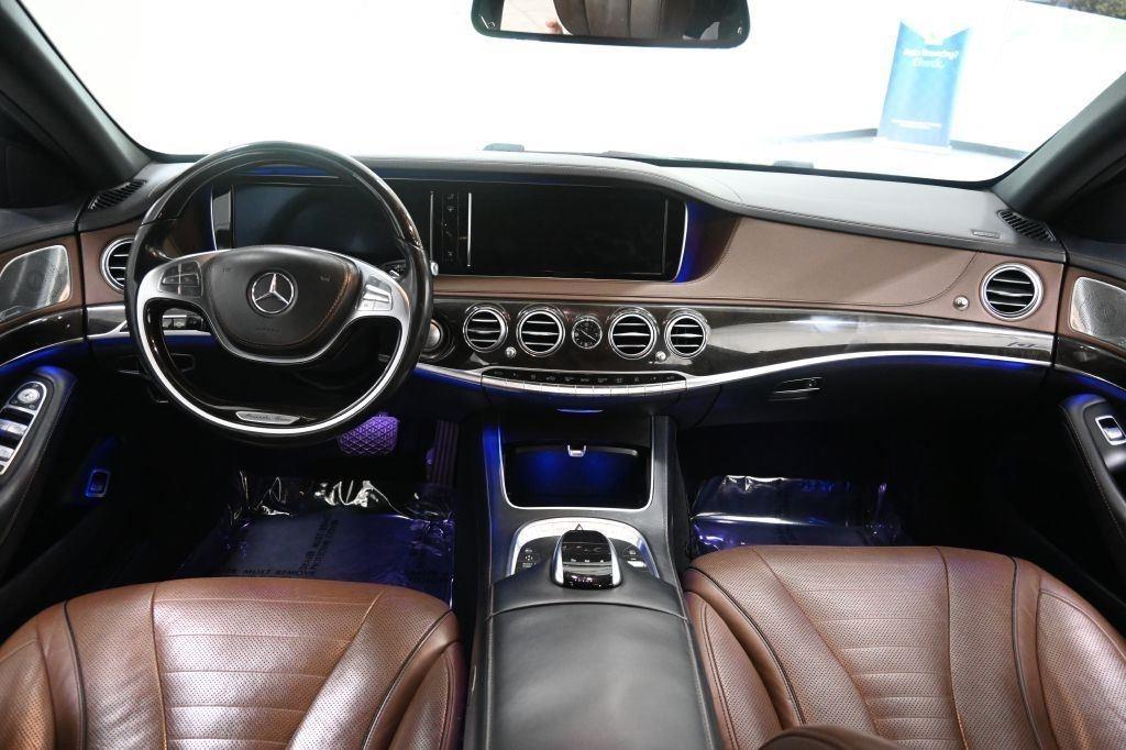 Mercedes-Benz S-Class S550 2015