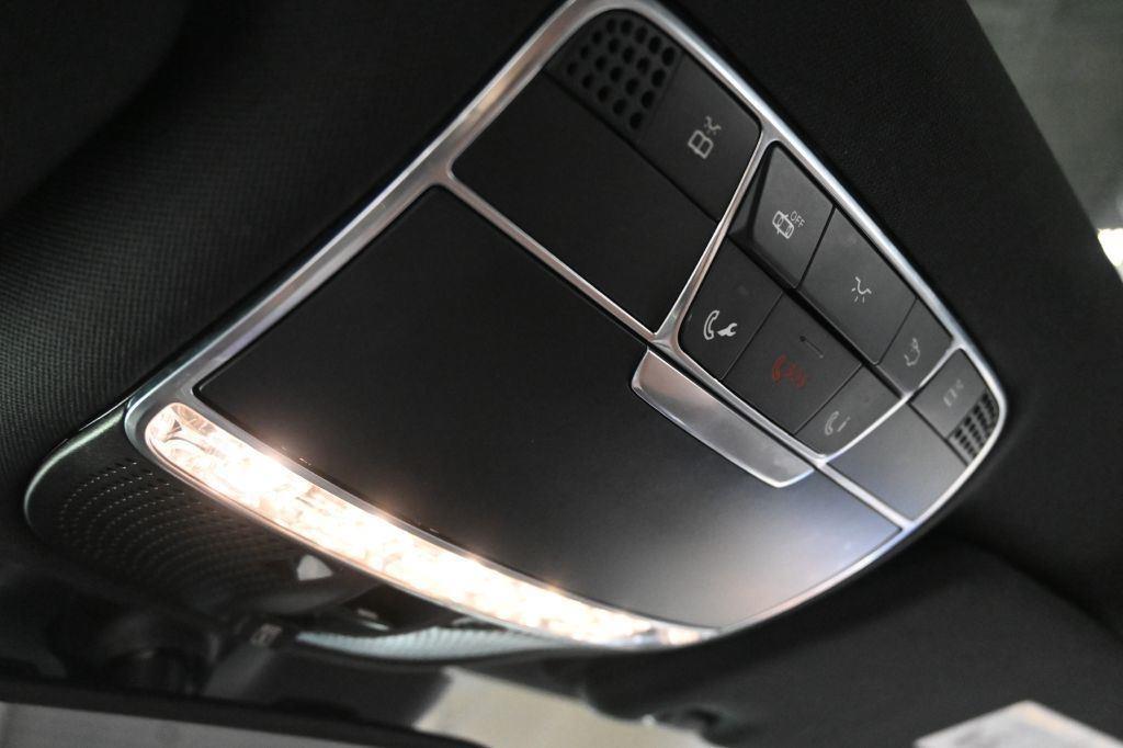 Mercedes-Benz S-Class S550 2015