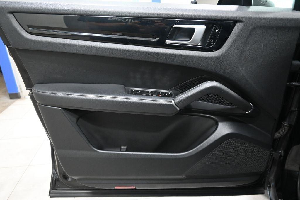 Porsche Cayenne  2019