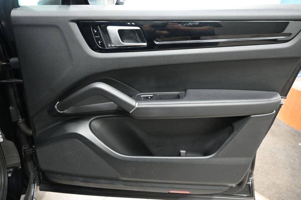 Porsche Cayenne  2019