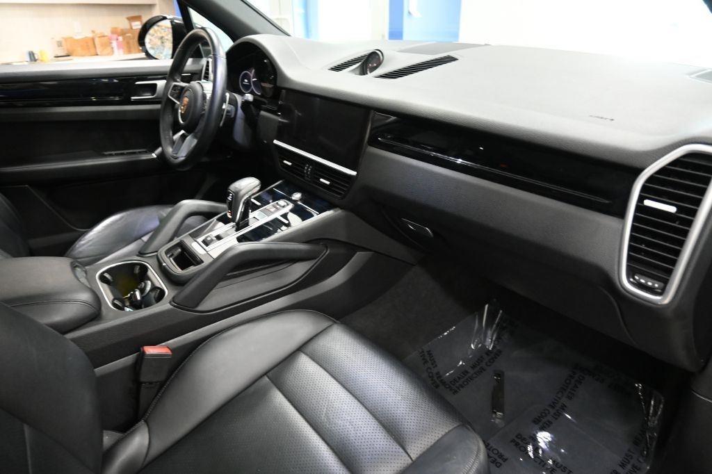 Porsche Cayenne  2019