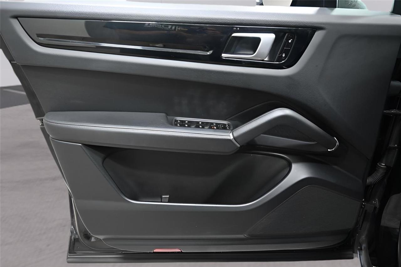 Porsche Cayenne  2019