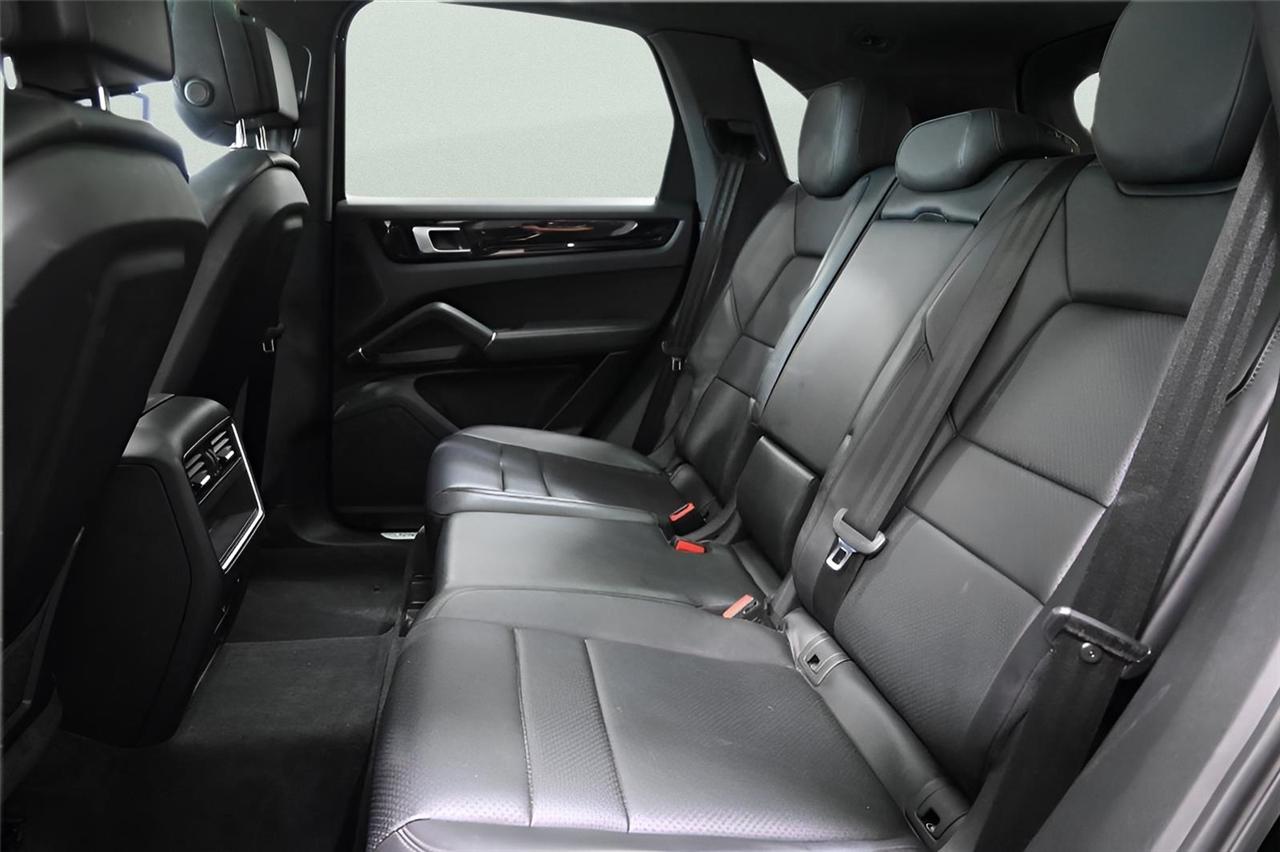 Porsche Cayenne  2019