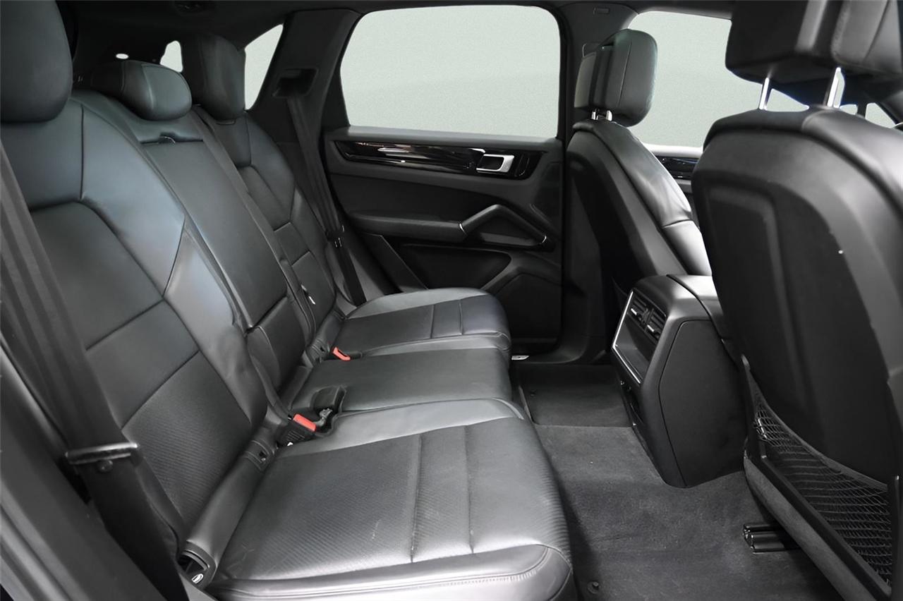 Porsche Cayenne  2019