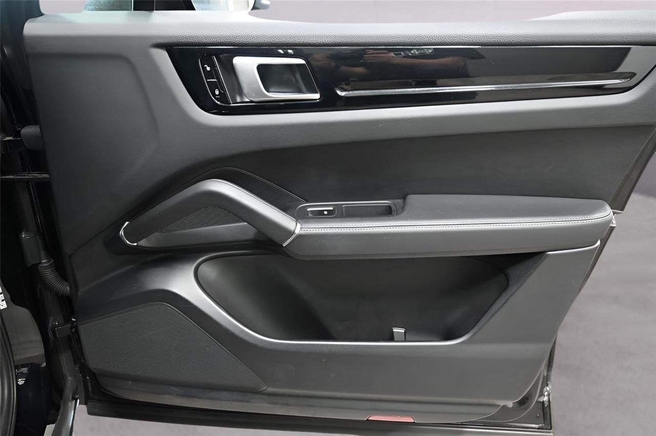 Porsche Cayenne  2019