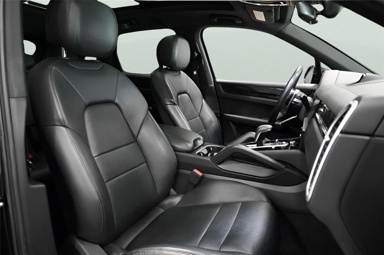 Porsche Cayenne  2019