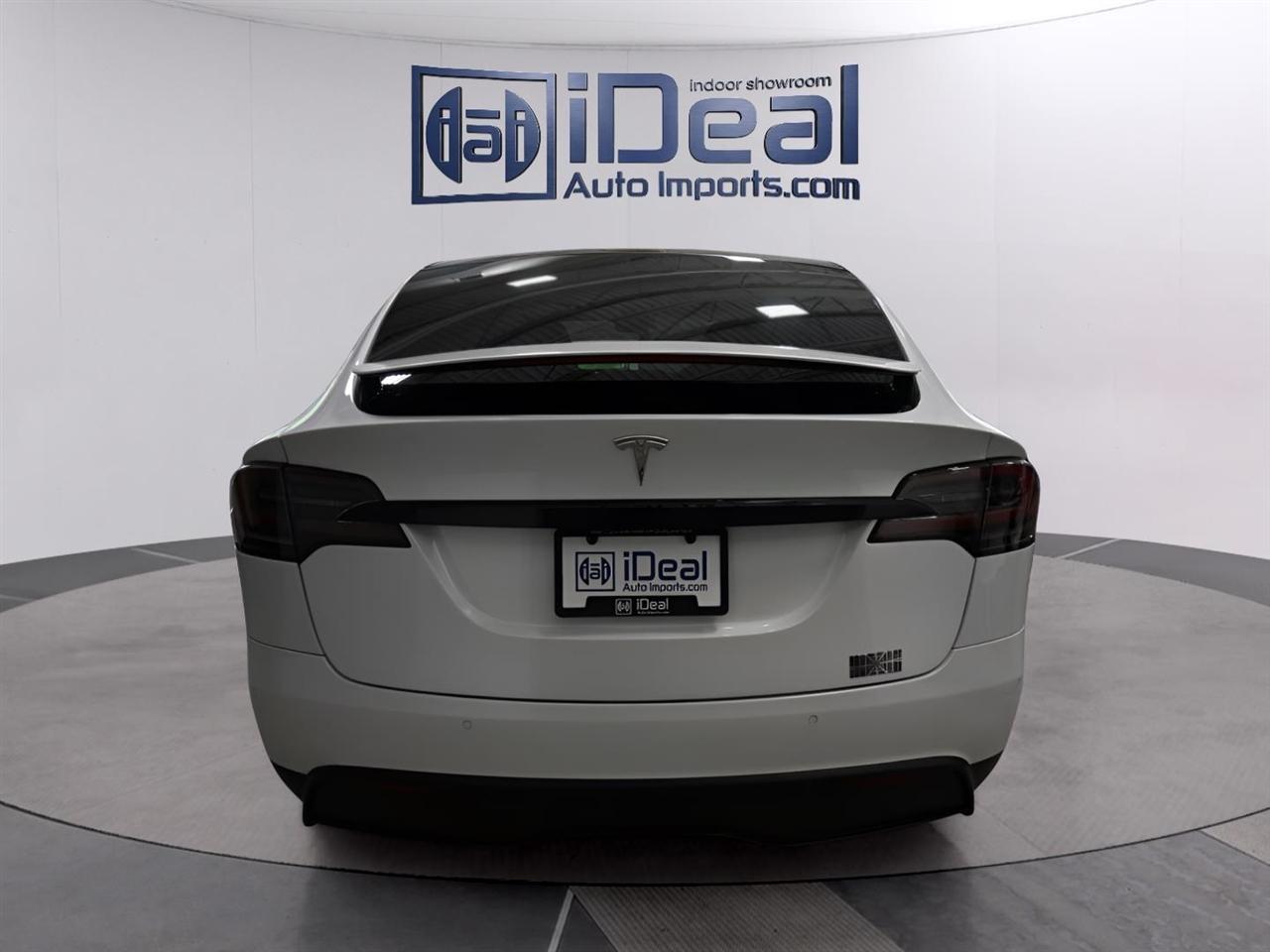 Tesla Model X  2022