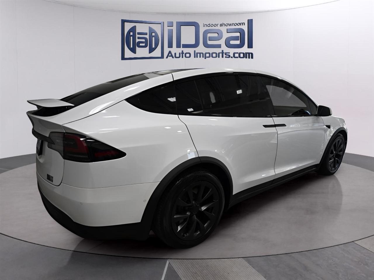 Tesla Model X  2022